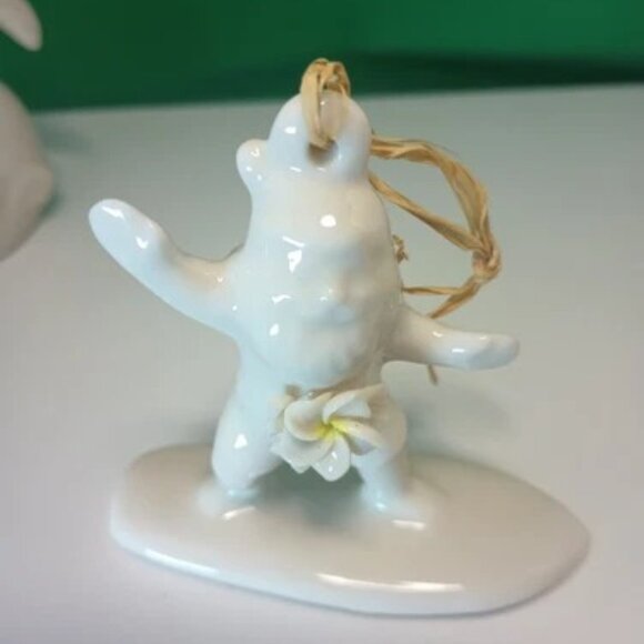 Rare Peter Okumoto Porcelain Hawaii Plumeria Dolphin + Surfing Santa Signed - Picture 4 of 13
